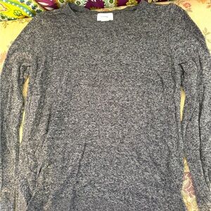 Women’s sweater like top